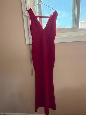 Windsor Deep Red V-Neck Sleeveless Maxi Dress